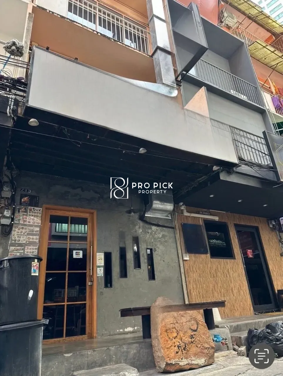 Shophouse in Watthana, 140,000 THB/mo
