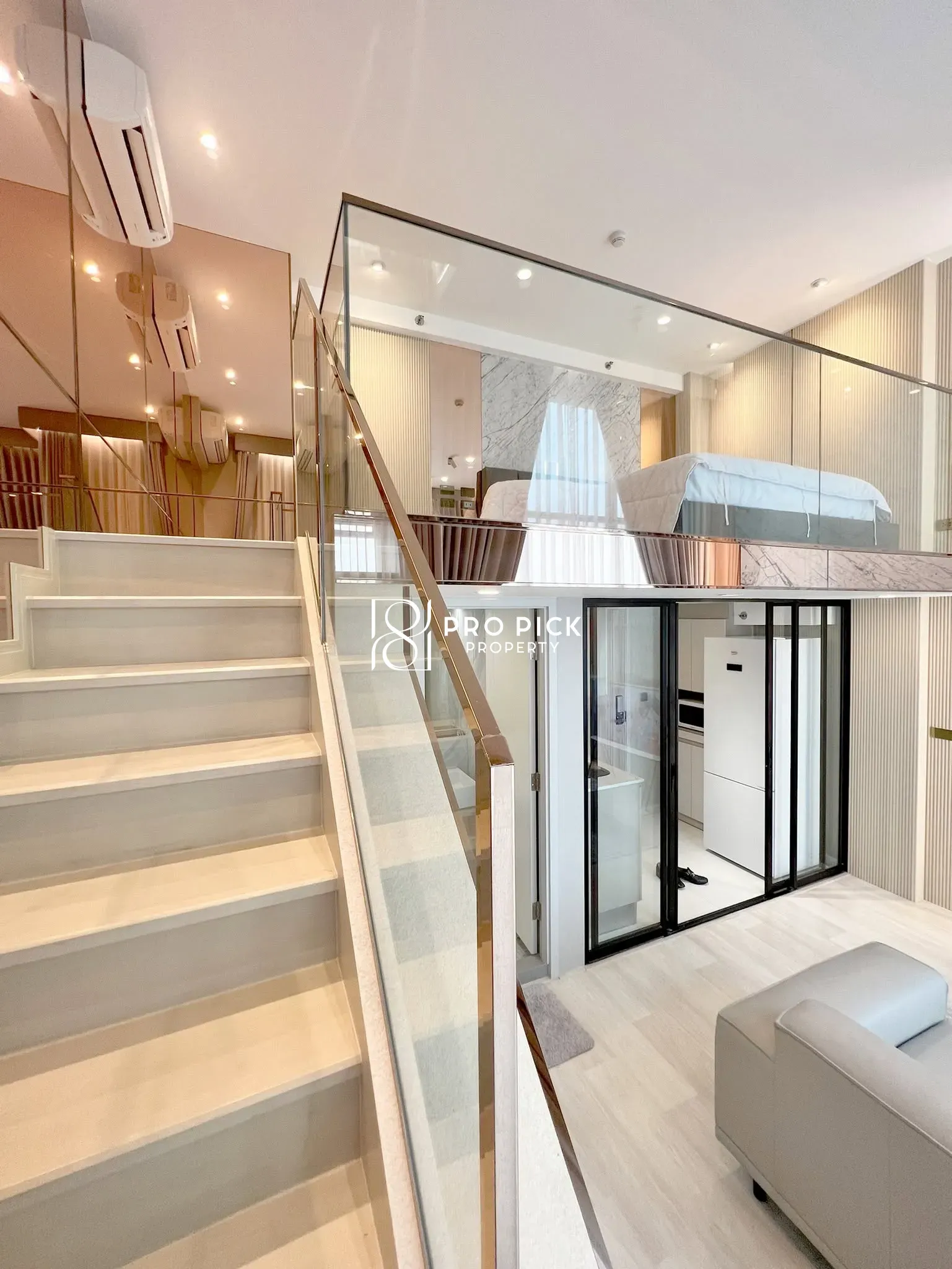 1 Bed Condominium in Sathon, 31,000 THB/mo
