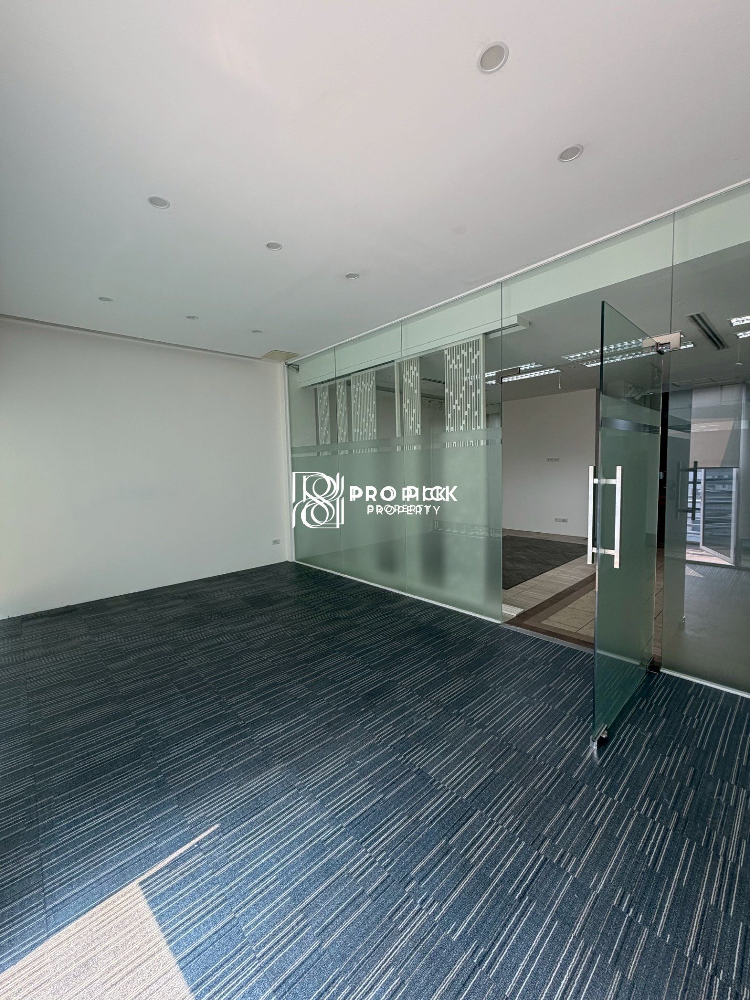 For Rent Office Space Retail Space BTS Ekkamai Sukhumvit Watthana PP-00029 photo 3