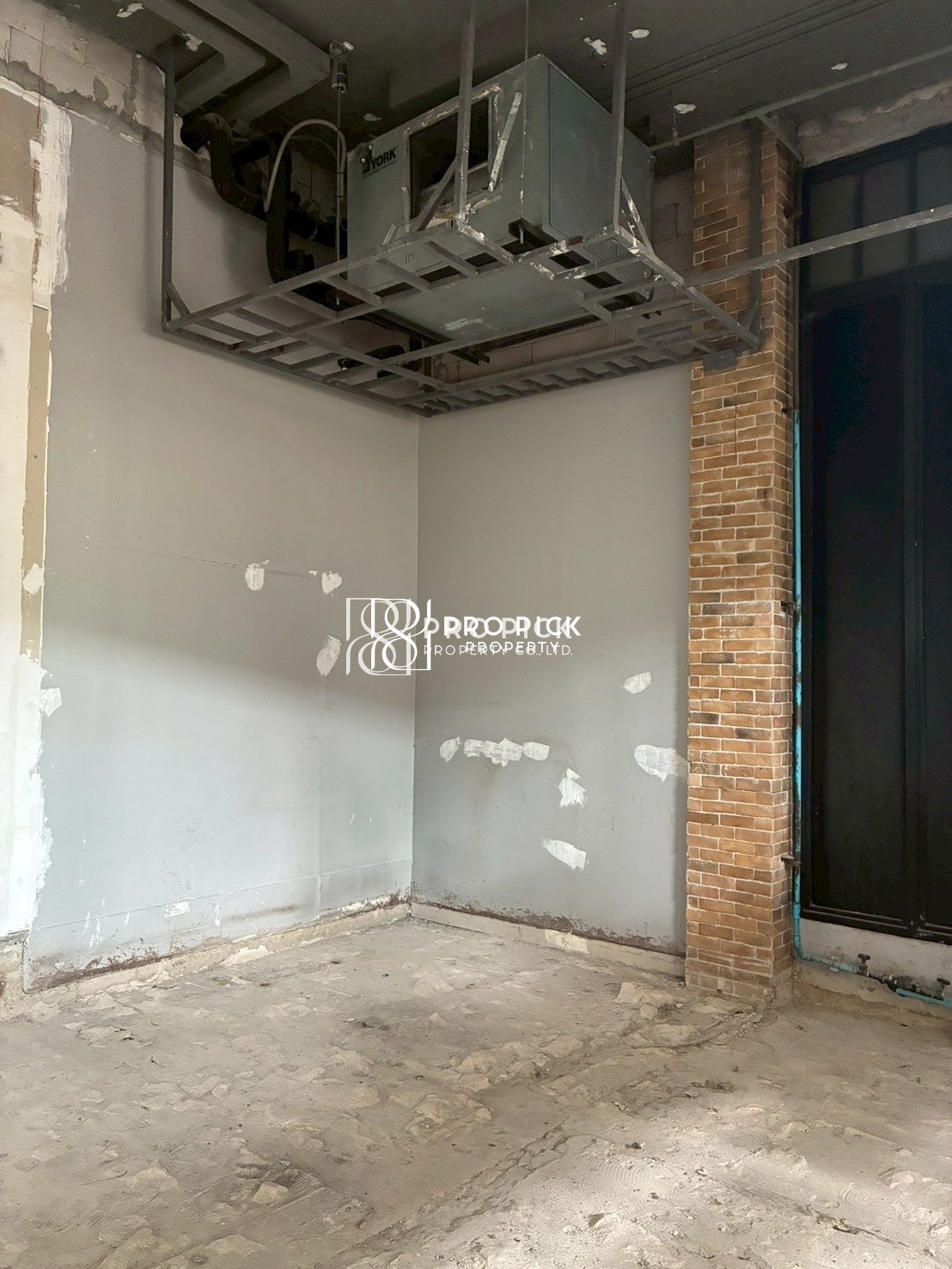 For Rent Retail Space BTS Phrom Phong Rama 4 Khlonh Toei PP-00040 photo 2
