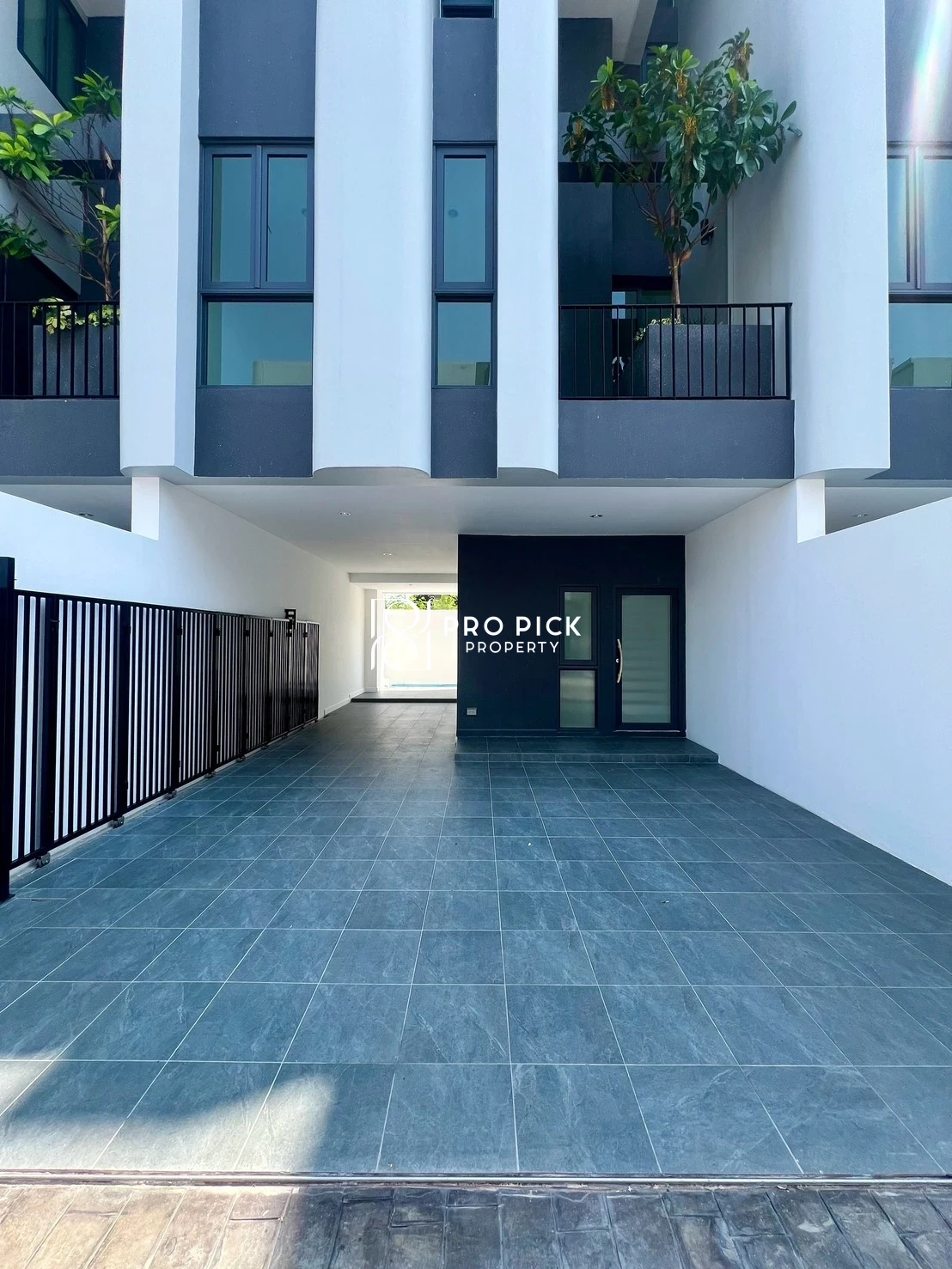 For Sale Townhome Kingson Sukhumvit 101/1 BTS Punnawithi Phra Khanong Bangkok PP-00130 photo 2