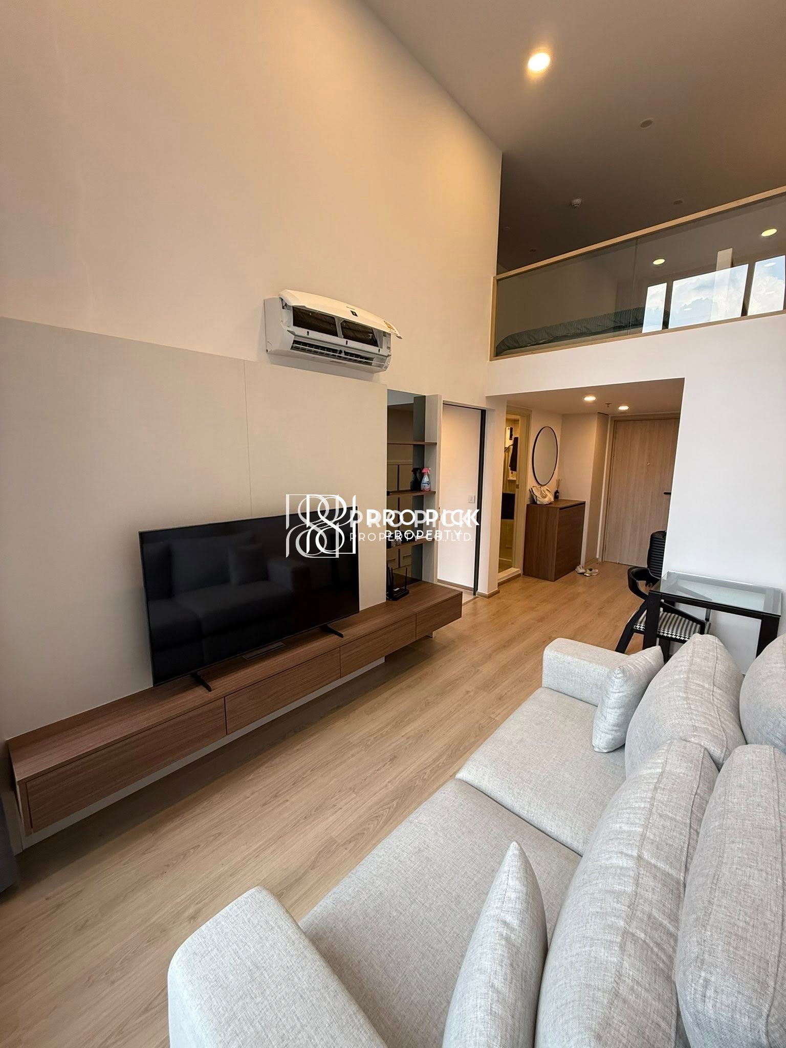 For Rent Life Rama 4 Condo Duplex 1 Bed 1 Bath BTS Asok MRT Queen Sirikit Rama 4 Khlong Toei PP-00054 more photos