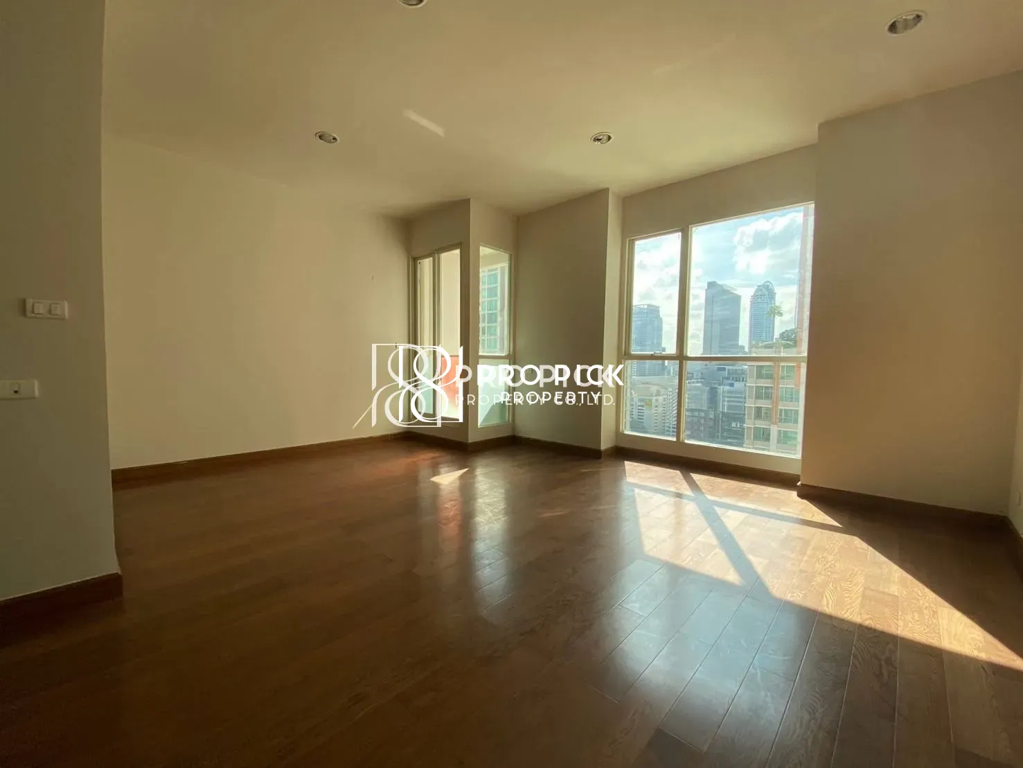 For Sale The Address Chidlom Condo 1 Bed 1 Bath BTS Chit Lom Sukhumvit Pathum Wan PP-00056 photo 2