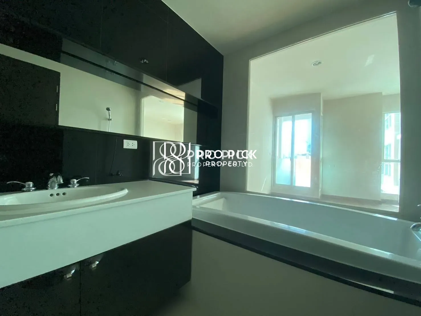 For Sale The Address Chidlom Condo 1 Bed 1 Bath BTS Chit Lom Sukhumvit Pathum Wan PP-00056 more photos