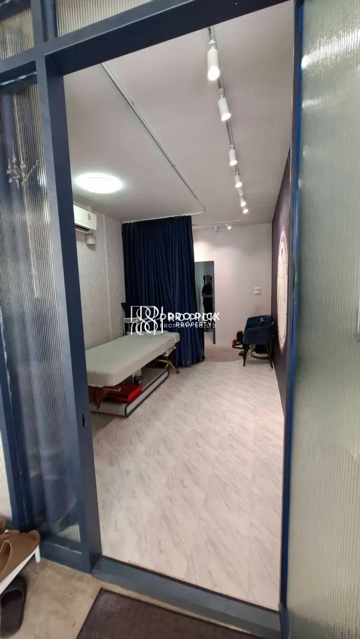 For Rent Retail BTS Ekamai Sukhumvit Watthana PP-00082 photo 1