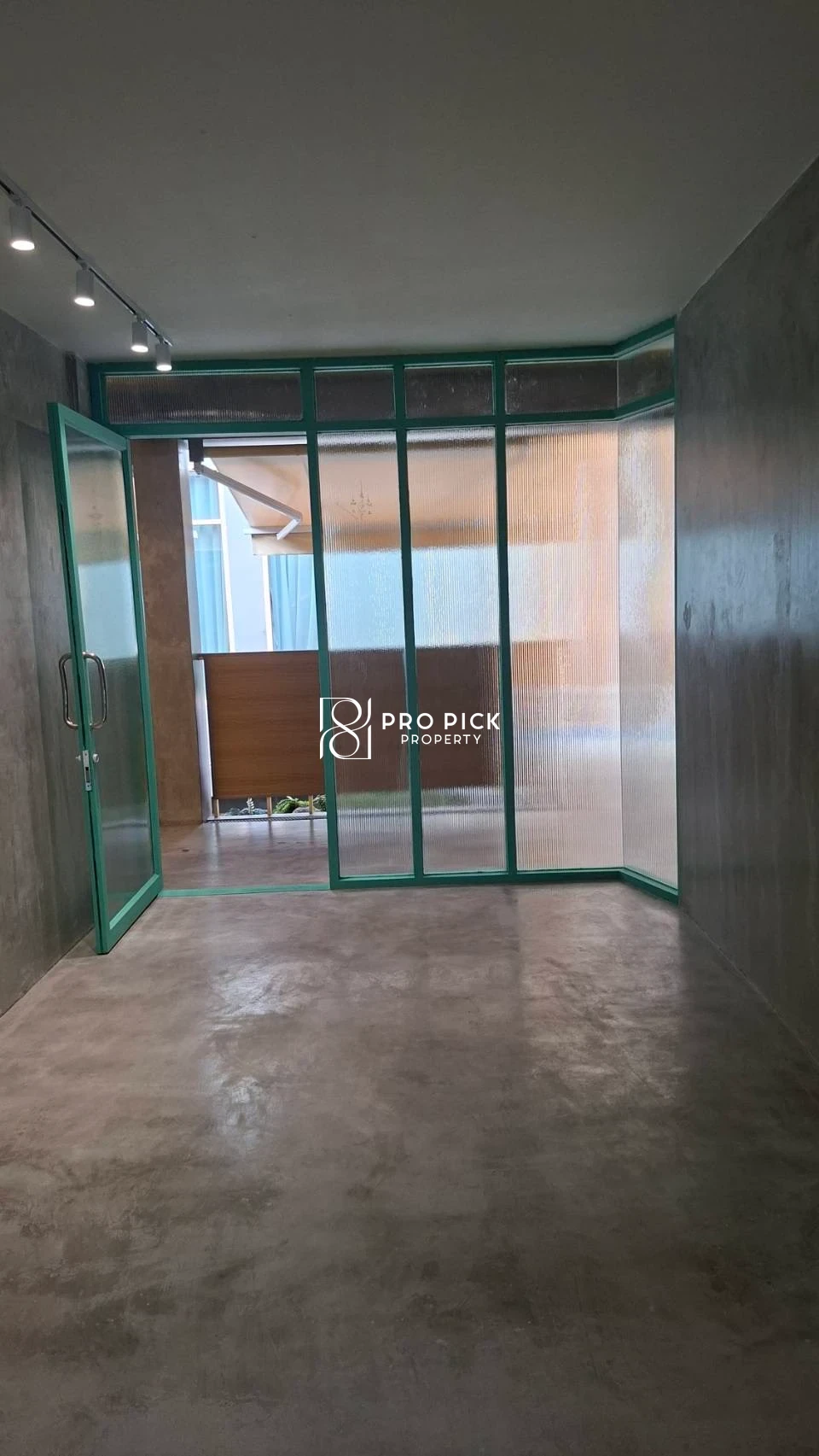 For Rent Retail 30 sq.m. BTS Ekamai Sukhumvit Watthana PP-00082 photo 2