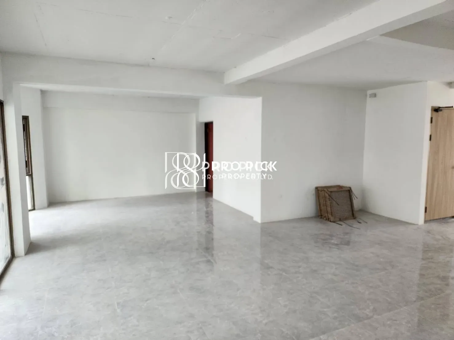 For Rent Retail BTS Phloen Chit Sukhumvit Pathumwan PP-00083 - cover