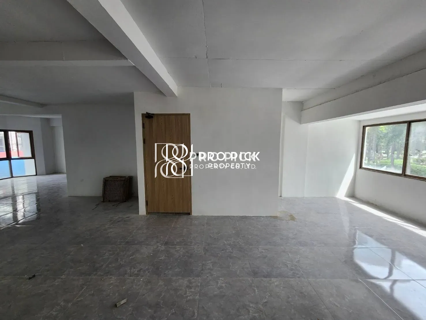 For Rent Retail BTS Phloen Chit Sukhumvit Pathumwan PP-00083 photo 2