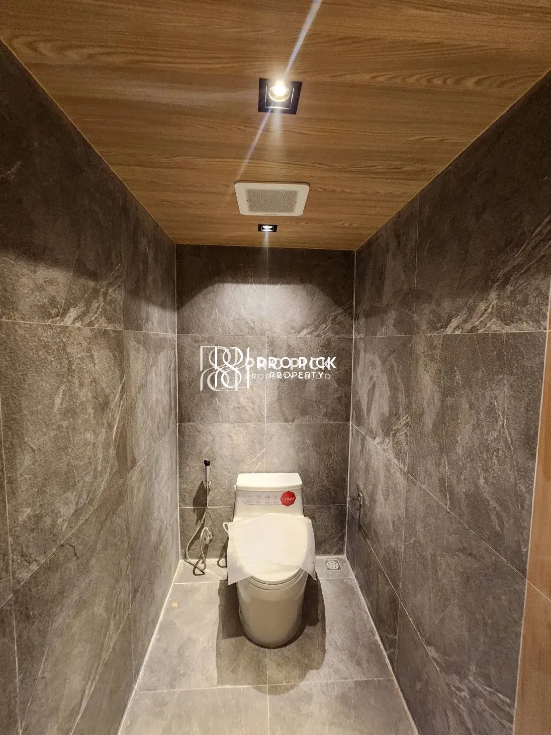 For Rent Retail BTS Phloen Chit Sukhumvit Pathumwan PP-00083 photo 5
