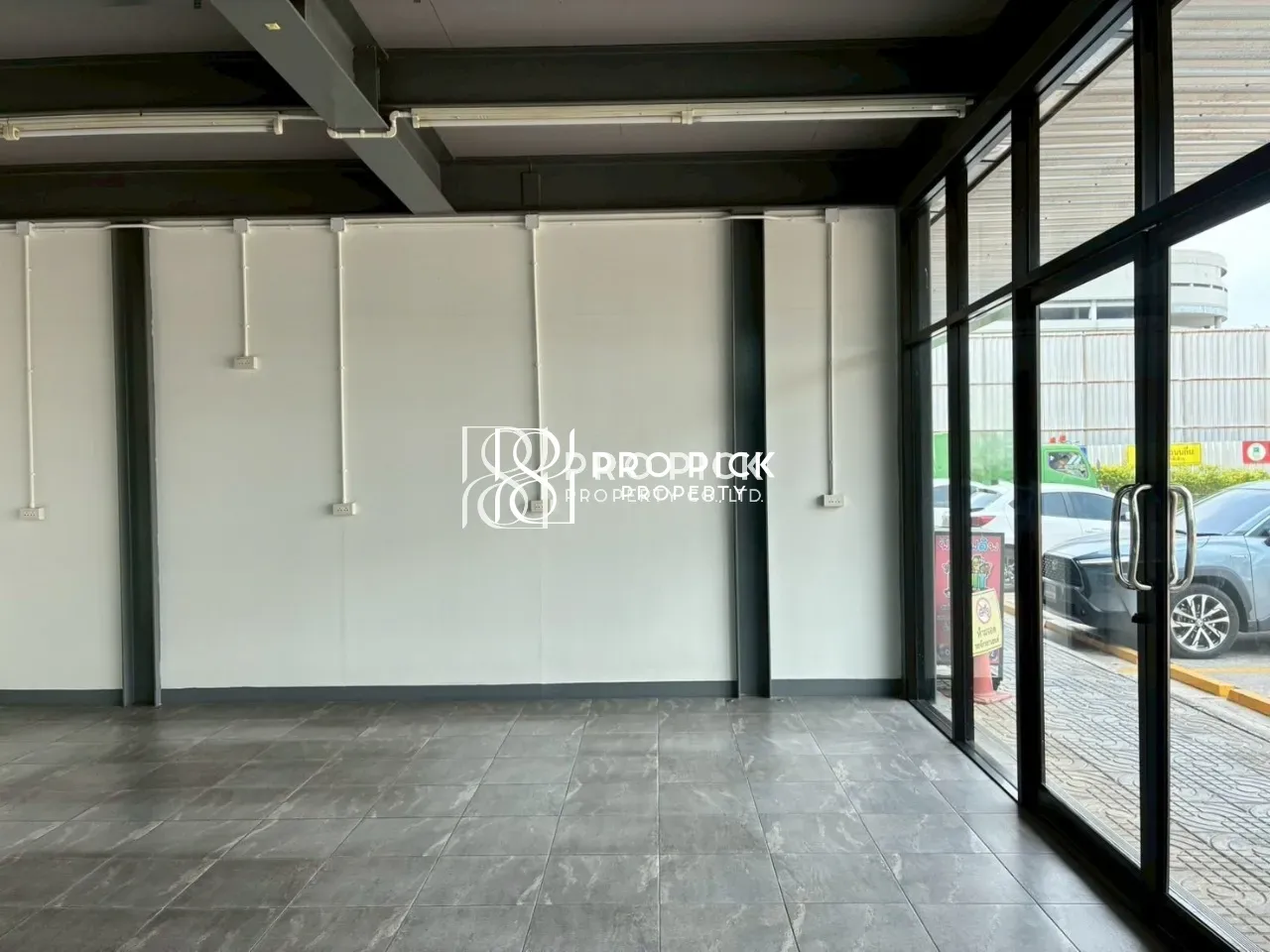 For Rent Retail Space BTS Ekamai Sukhumvit Watthana PP-00089 photo 3