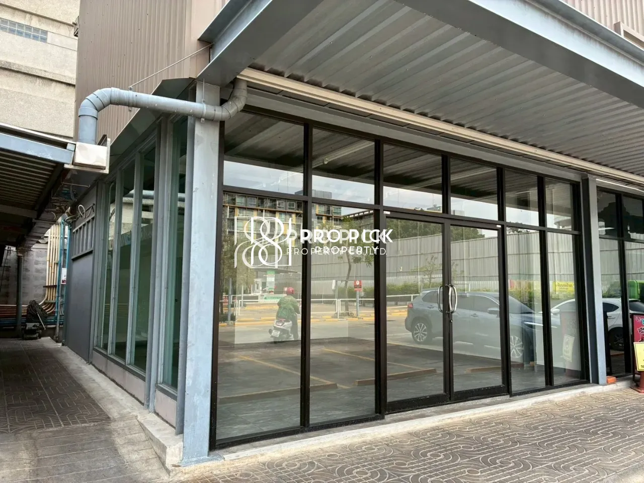 For Rent Retail Space BTS Ekamai Sukhumvit Watthana PP-00089 photo 2