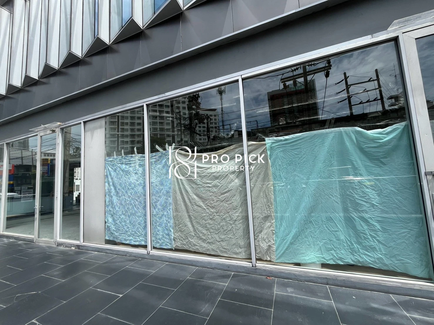 For Rent Retail Space 57 sq.m. BTS Phra Khanong Sukhumvit Khlong Toei Bangkok PP-00115 - cover