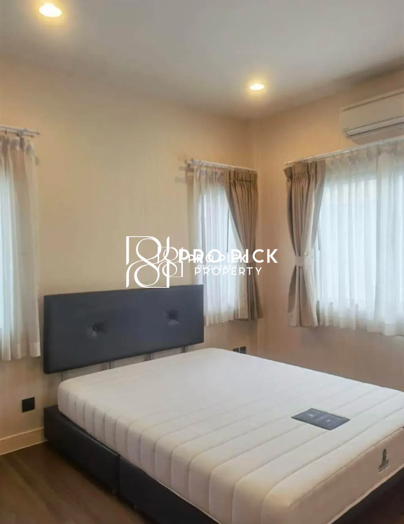 For Rent Detached House Setthasiri Krungthep Kreetha Bang Kapi Bangkok PP-00140 more photos