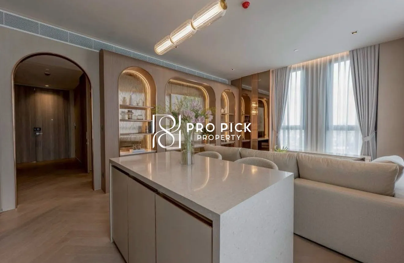 2 Bed Condominium in Sathon, 139,000 THB/mo