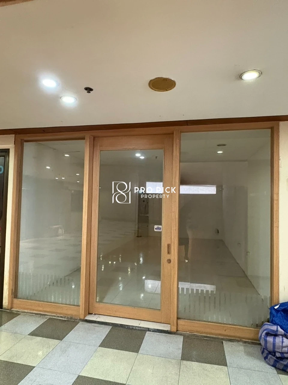 For Rent Retail Space 30 sq.m. BTS Phrom Phong Sukhumvit Watthana Bangkok PP-00164 - cover