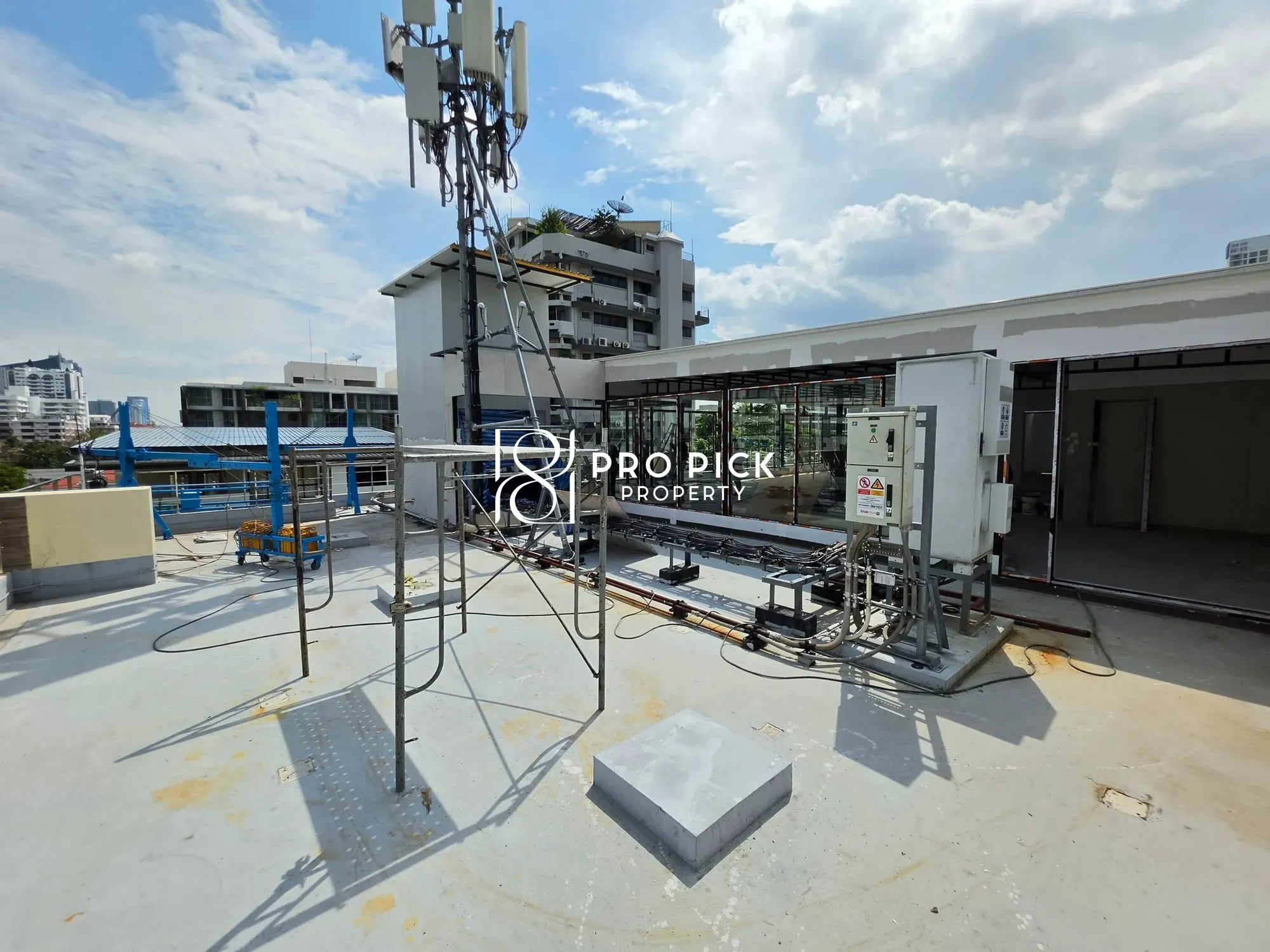 For Rent Retail Space Rooftop BTS Phrom Phong Sukhumvit Watthana PP-00222 more photos