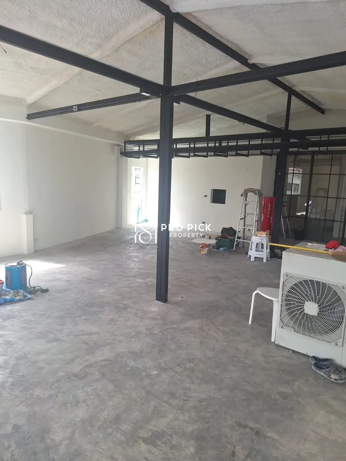 For Rent Retail Space BTS Phrom Phong Sukhumvit Khlong Toei PP-00226 Wellness Spa Bar Restaurant Cannabis photo 2
