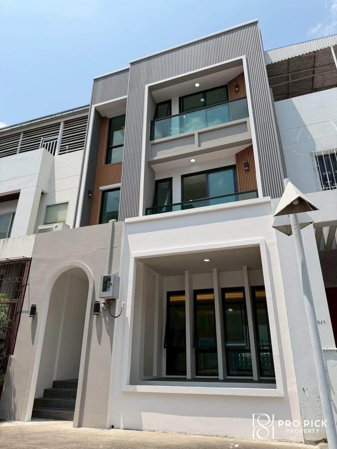 For Rent Townhome Sukhumvit 101 BTS Punnawithi PP-00189