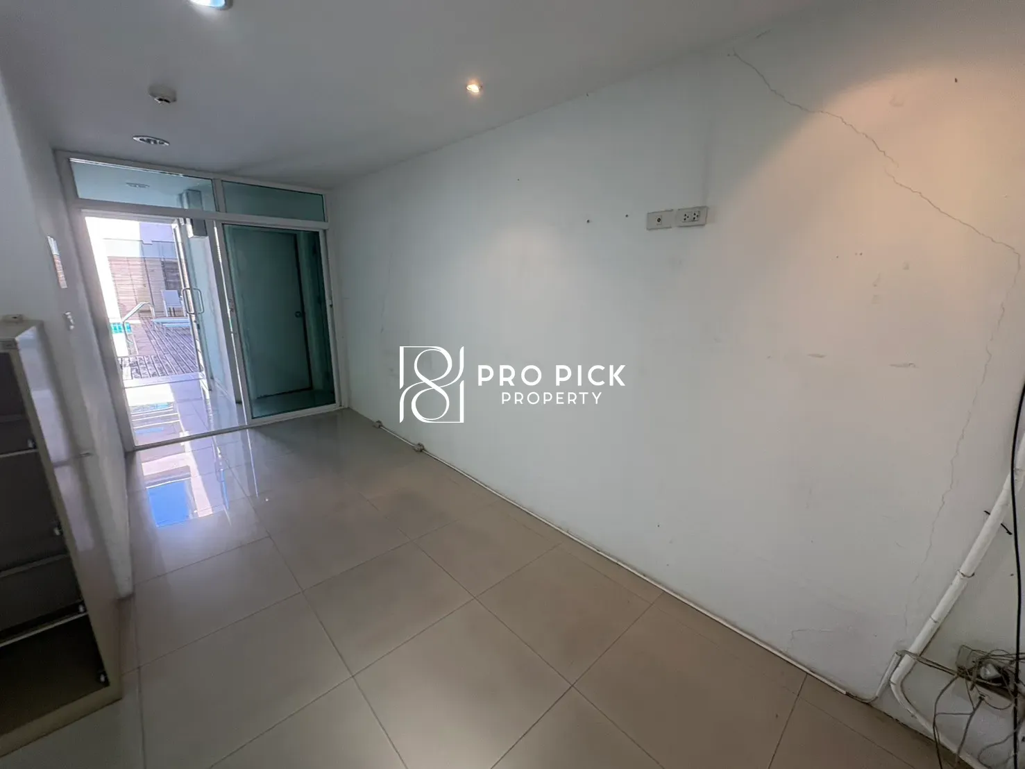 For Rent Retail Space BTS Phrom Phong Sukhumvit Khlong Toei PP-00356 photo 4