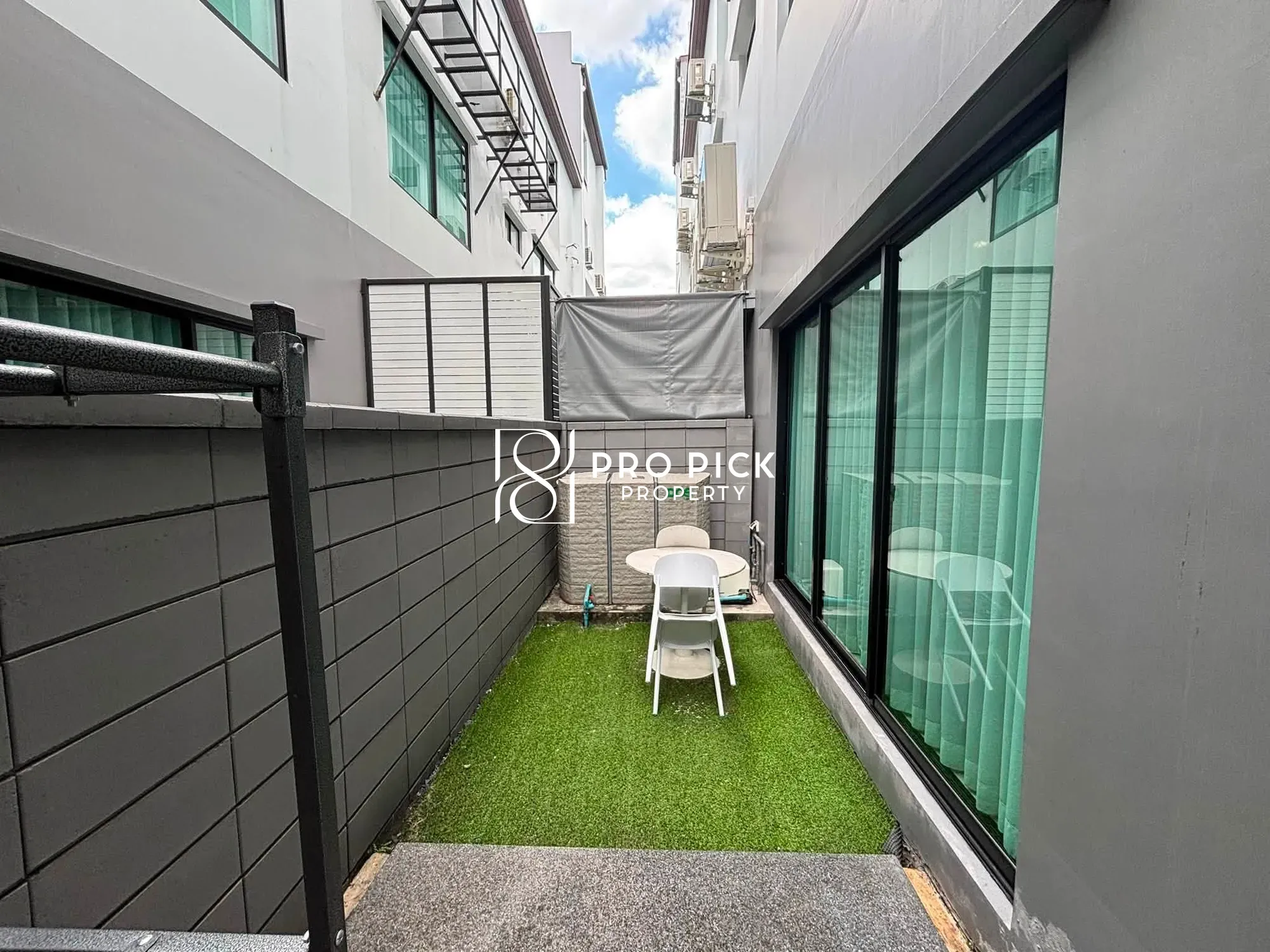 For Rent Town Home Nirvana Define Srinakarin-Rama 9 Saphan Sung PP-00357 photo 3
