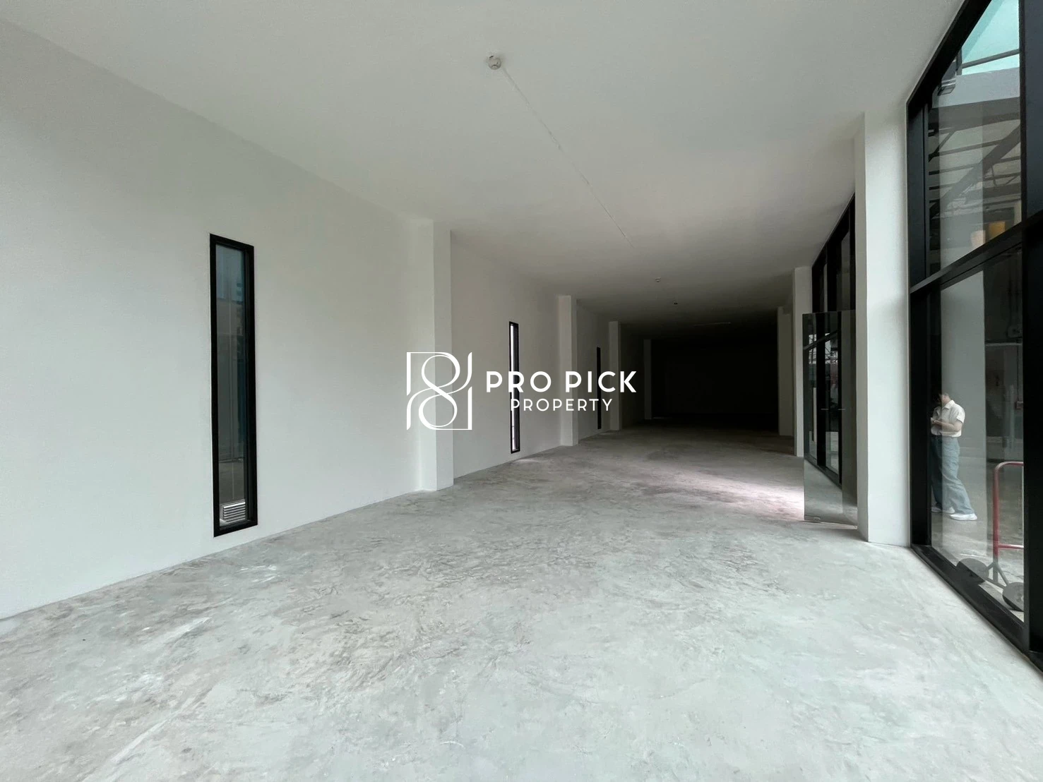 Retail Space For Rent 214 sq.m. BTS Phra Khanong Sukhumvit Khlong Toei Bangkok PP-00360 For Restaurant, Wellness, Spa, Massage photo 2