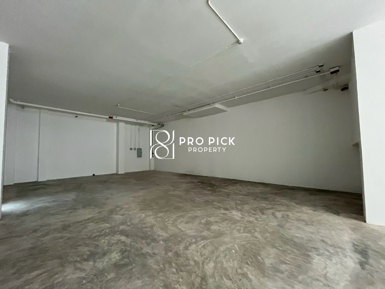 Retail Space For Rent 214 sq.m. BTS Phra Khanong Sukhumvit Khlong Toei Bangkok PP-00360 For Restaurant, Wellness, Spa, Massage more photos