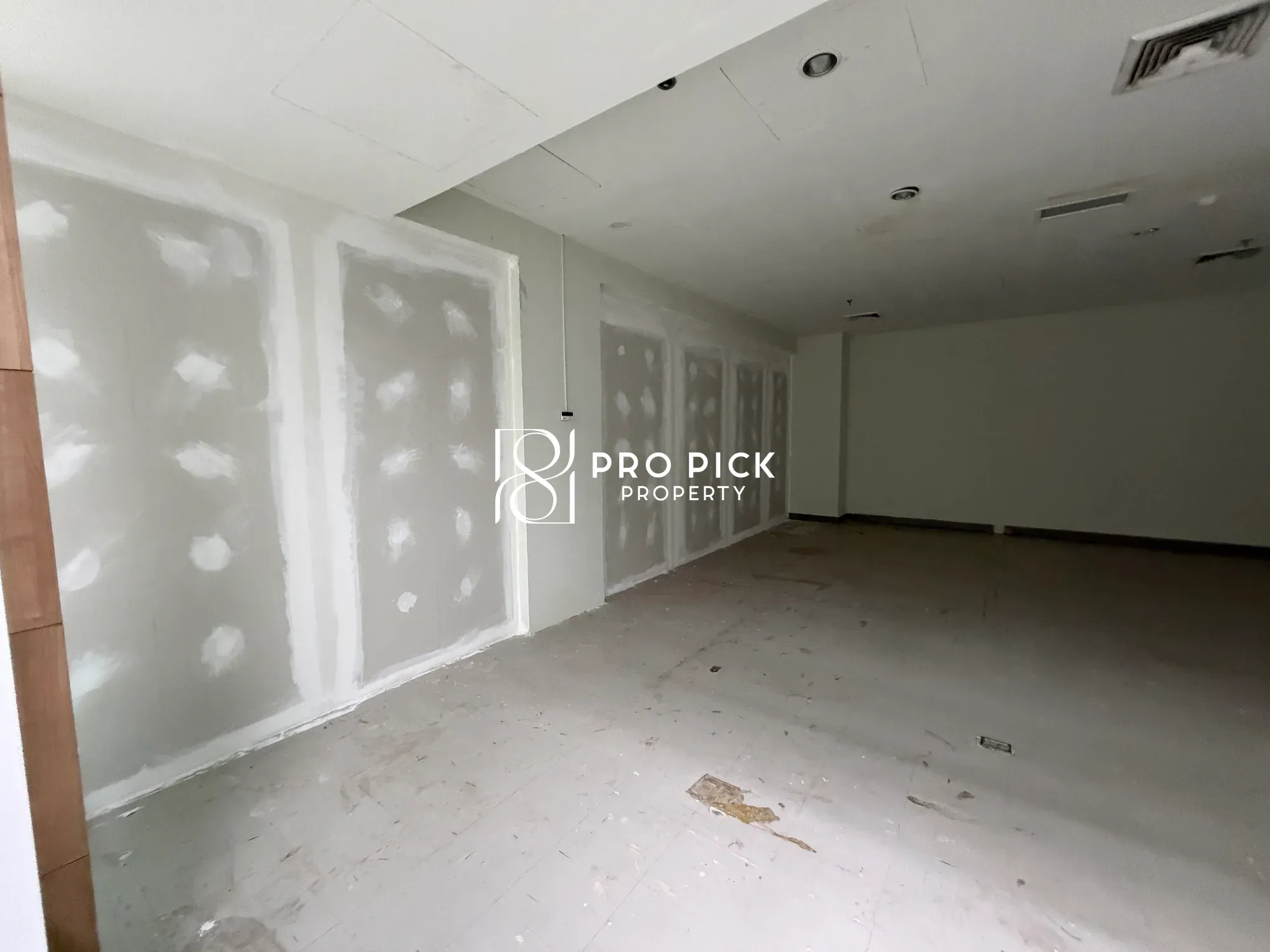 For Rent Retail 42.26 sq.m. BTS Saladaeng Silom Bangrak Bangkok PP-00369 photo 2