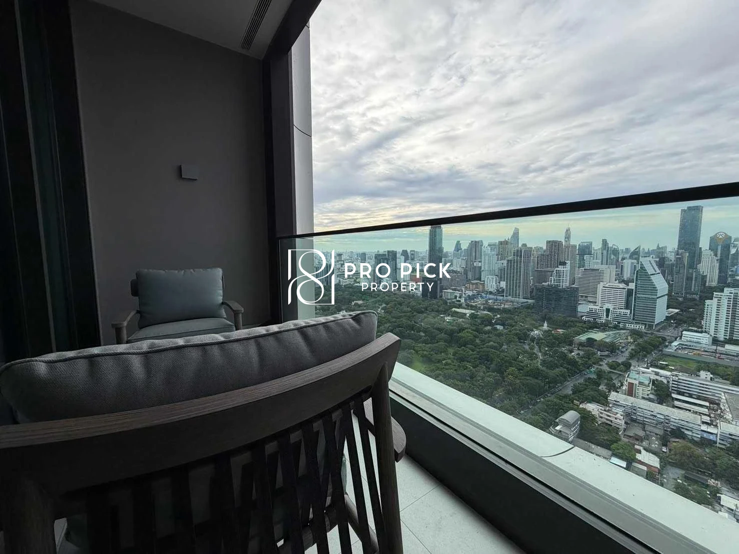For Rent Condo ONE89 wireless 3 Beds 4 Baths MRT Lumpini Witthayu Pathum Wan Bangkok PP-00397 more photos