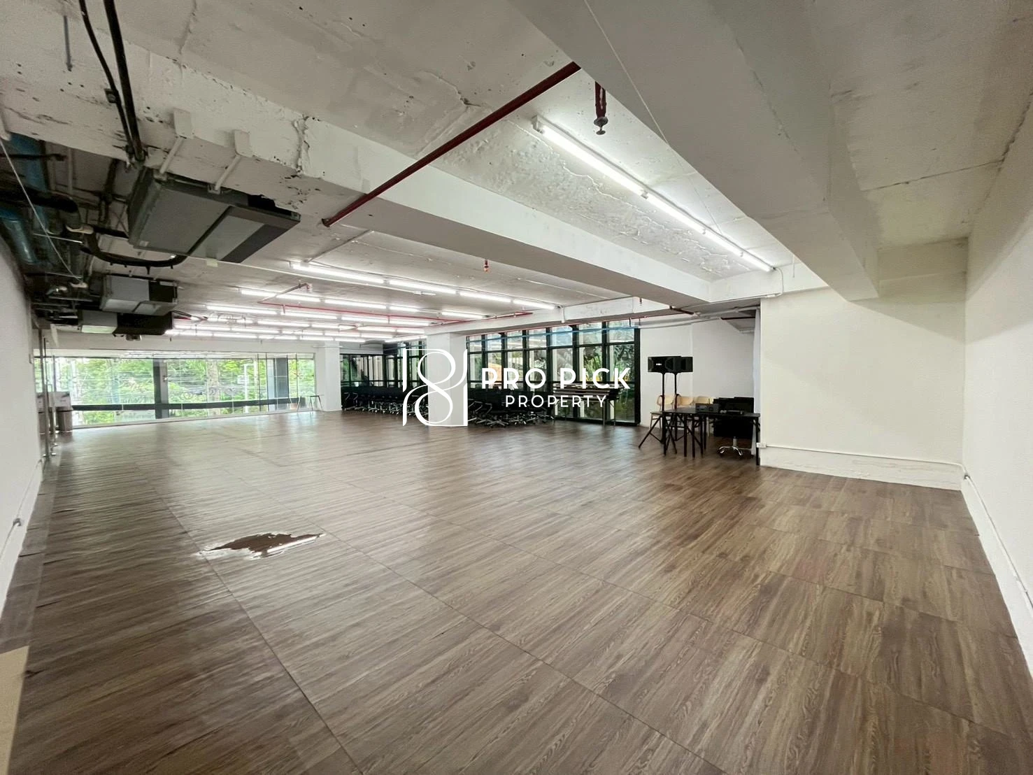 For Rent Office Space 194 Sqm. BTS Ekkamai Sukhumvit Watthana Bangkok PP-00406 photo 2