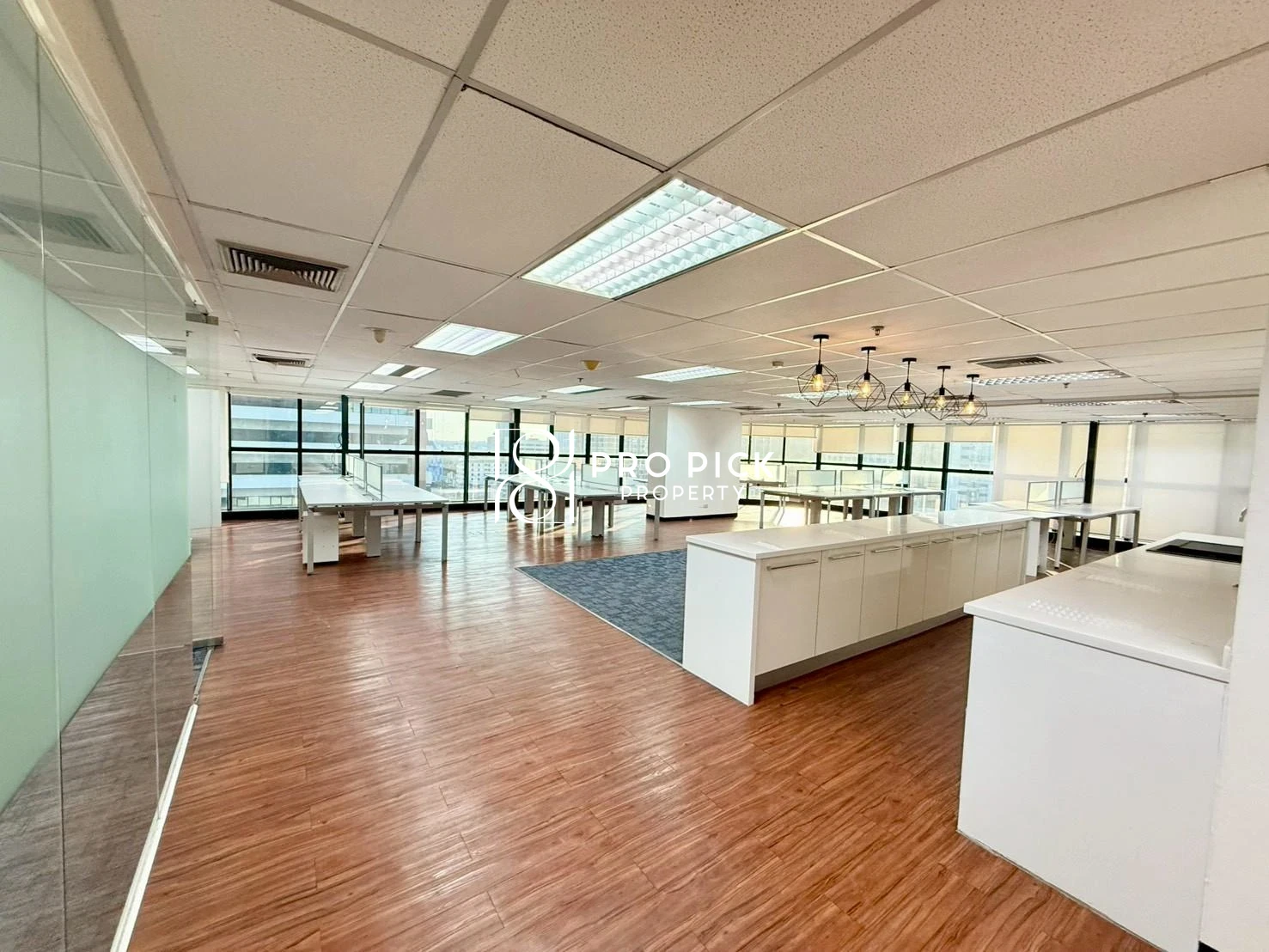 For Rent Office 220 Sqm. BTS Ekkamai Sukhumvit Watthana Bangkok PP-00410 - cover