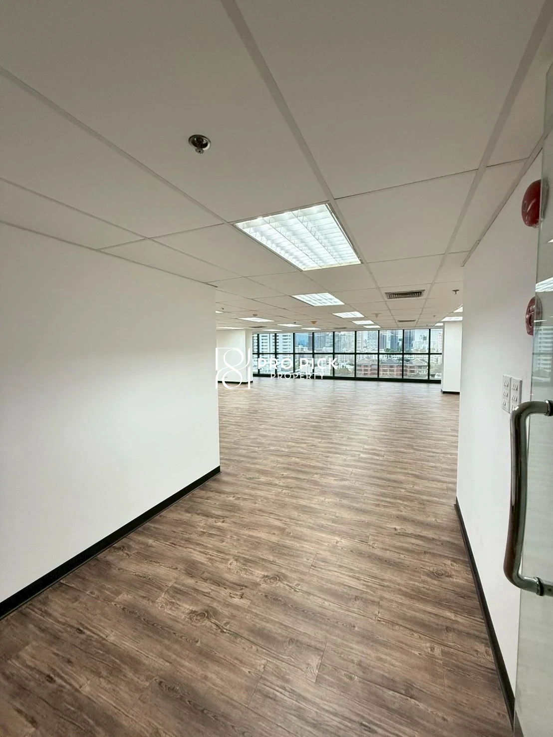 For Rent Office Space 220 Sqm. BTS Ekkamai Sukhumvit Watthana Bangkok PP-00415 photo 2