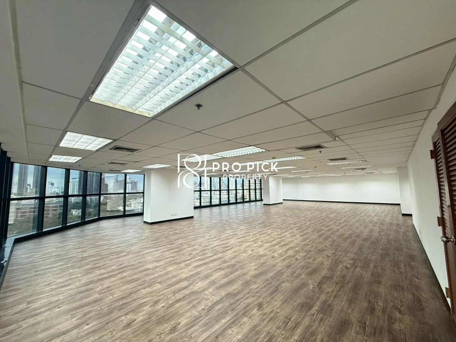 For Rent Office Space 220 Sqm. BTS Ekkamai Sukhumvit Watthana Bangkok PP-00415 photo 4