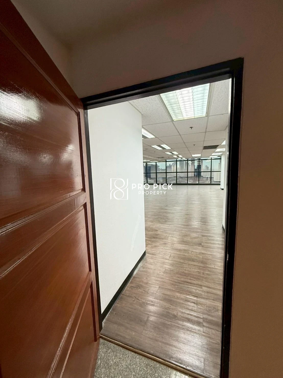 For Rent Office Space 240 Sqm. BTS Ekkamai Sukhumvit Watthana Bangkok PP-00416 photo 4
