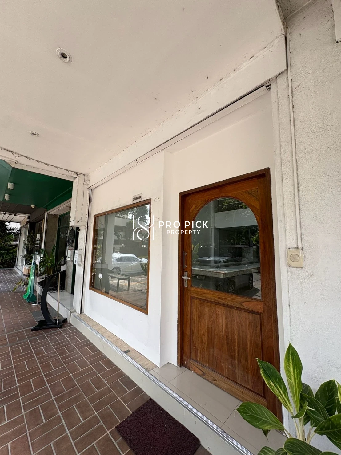 For Rent Retail Space Office 72 sq.m. BTS Ekkamai Sukhumvit Watthana Bangkok PP-00427 photo 4