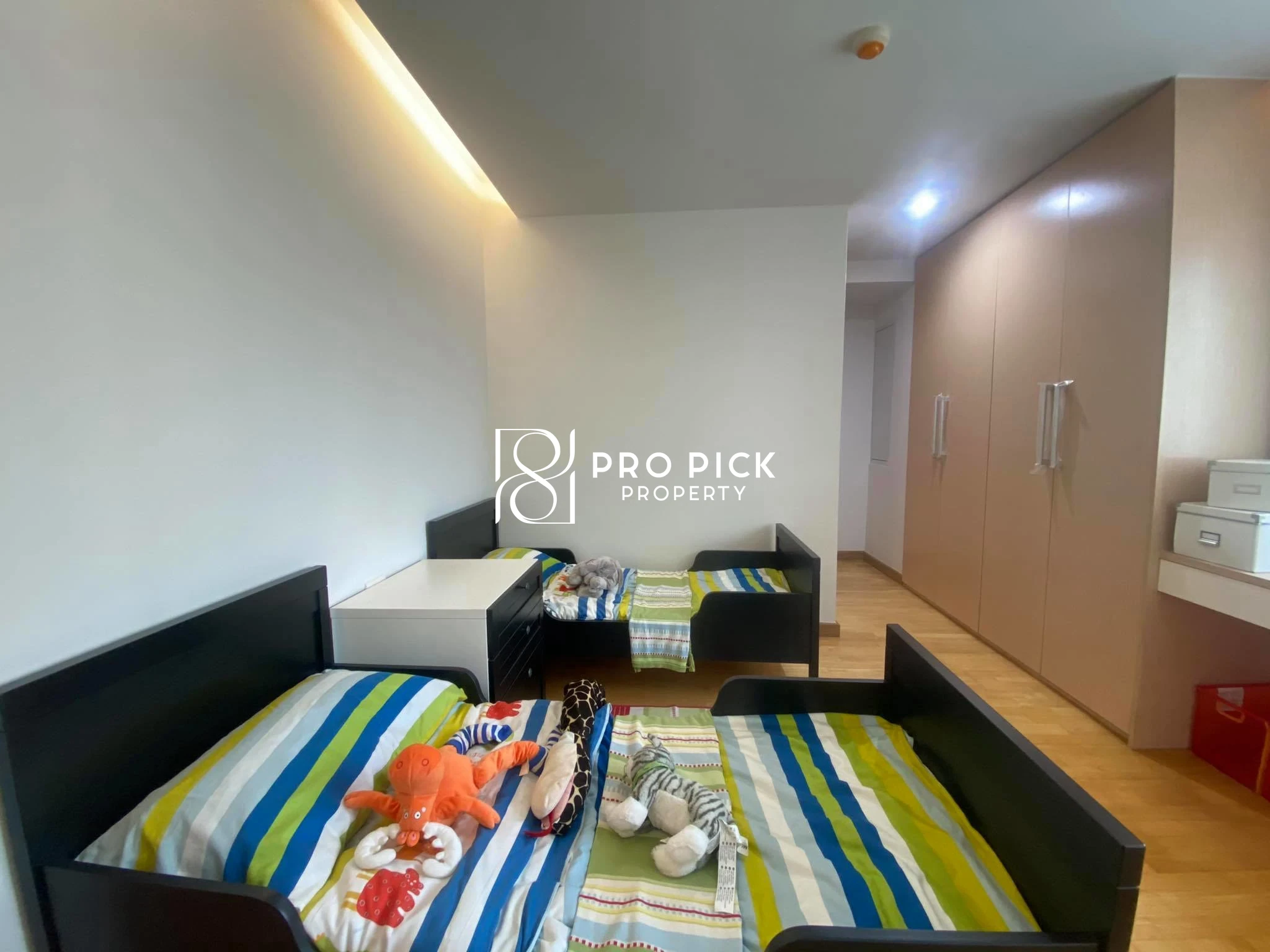 For Rent and Sale Condo Residence 52 Condominium 3 Bed 3 Bath BTS On Nut Sukhumvit Phra Khanong Bangkok PP-00431 more photos