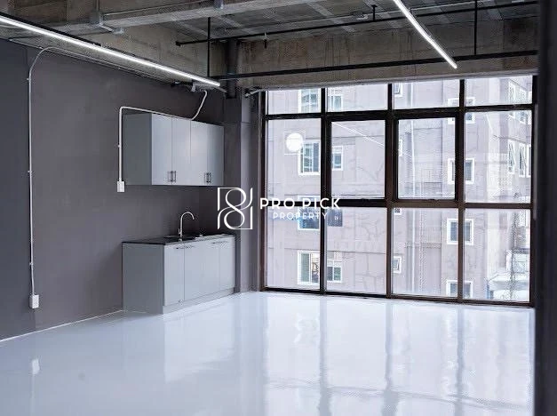 For Rent Office Space 228 Sqm. BTS Phrom Phong Sukhumvit Khlong Toei Bangkok PP-00439 more photos
