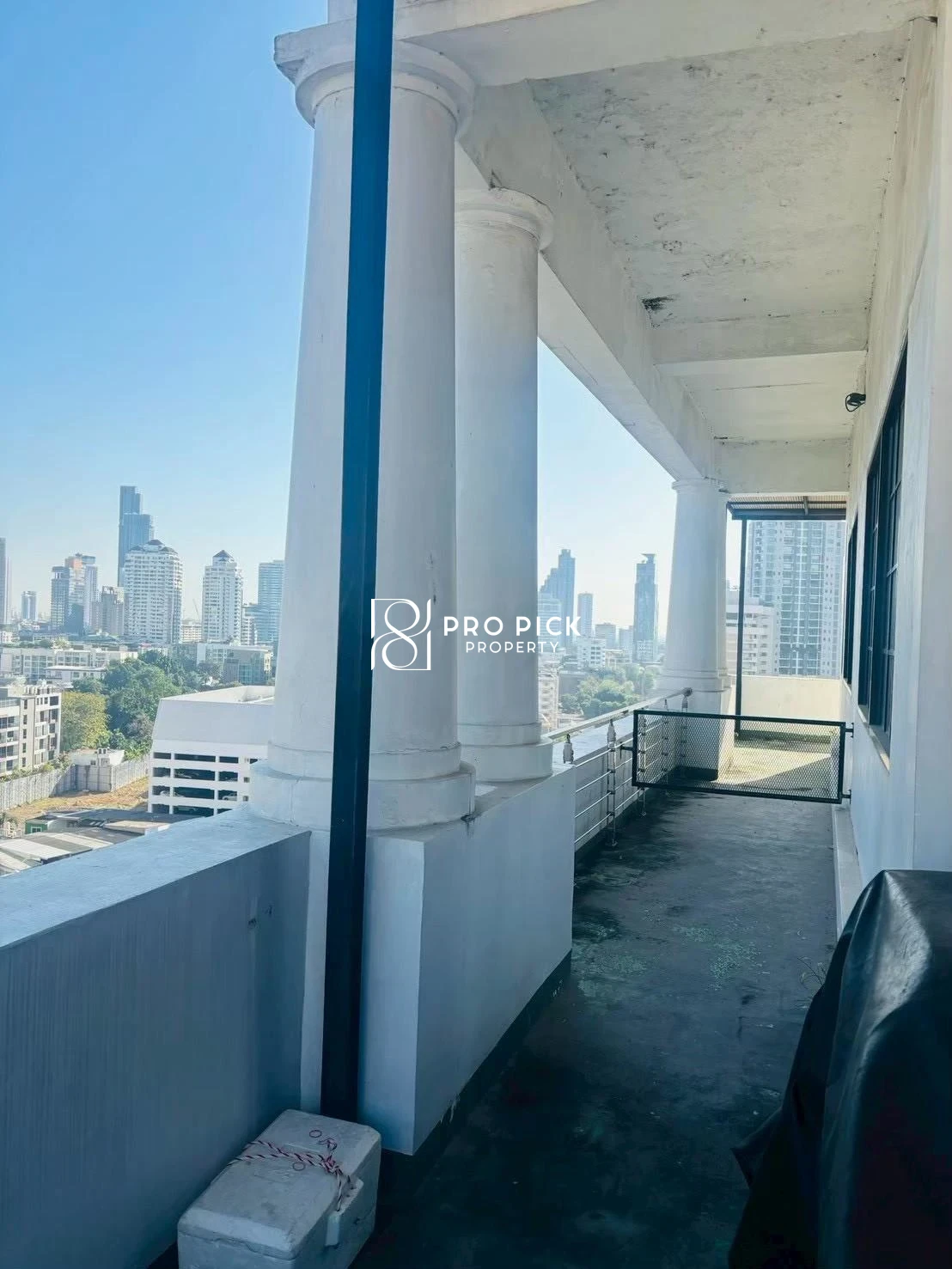 For Rent Office Space 84 Sqm. BTS Phrom Phong Sukhumvit Rd Khwaeng Khlong Tan Khet Khlong Toei Bangkok more photos