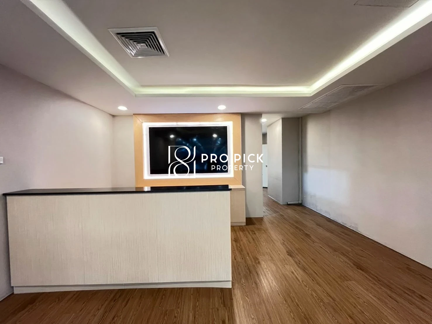 For Rent Retail Space Office Space 57 sq.m. BTS Asoke Sukhumvit Khlong Toei Bangkok PP-00451 - cover