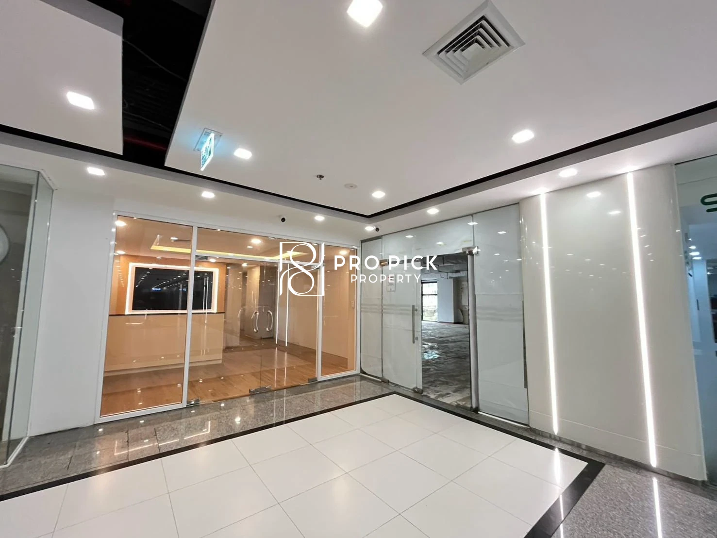 For Rent Retail Space Office Space 178 sq.m. BTS Asoke Sukhumvit Khlong Toei Bangkok PP-00452 photo 1