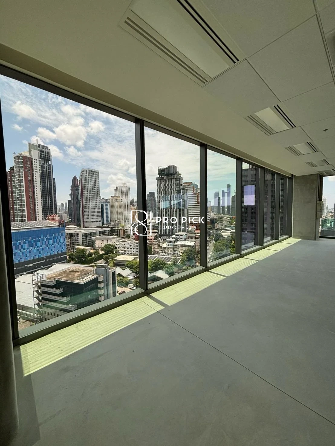 Office in Watthana, 148,245 THB/mo photo 3