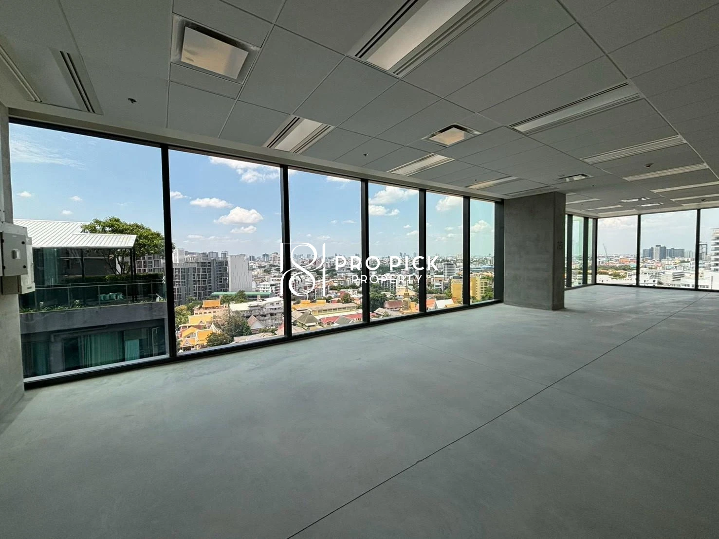 Office in Watthana, 251,360 THB/mo photo 3