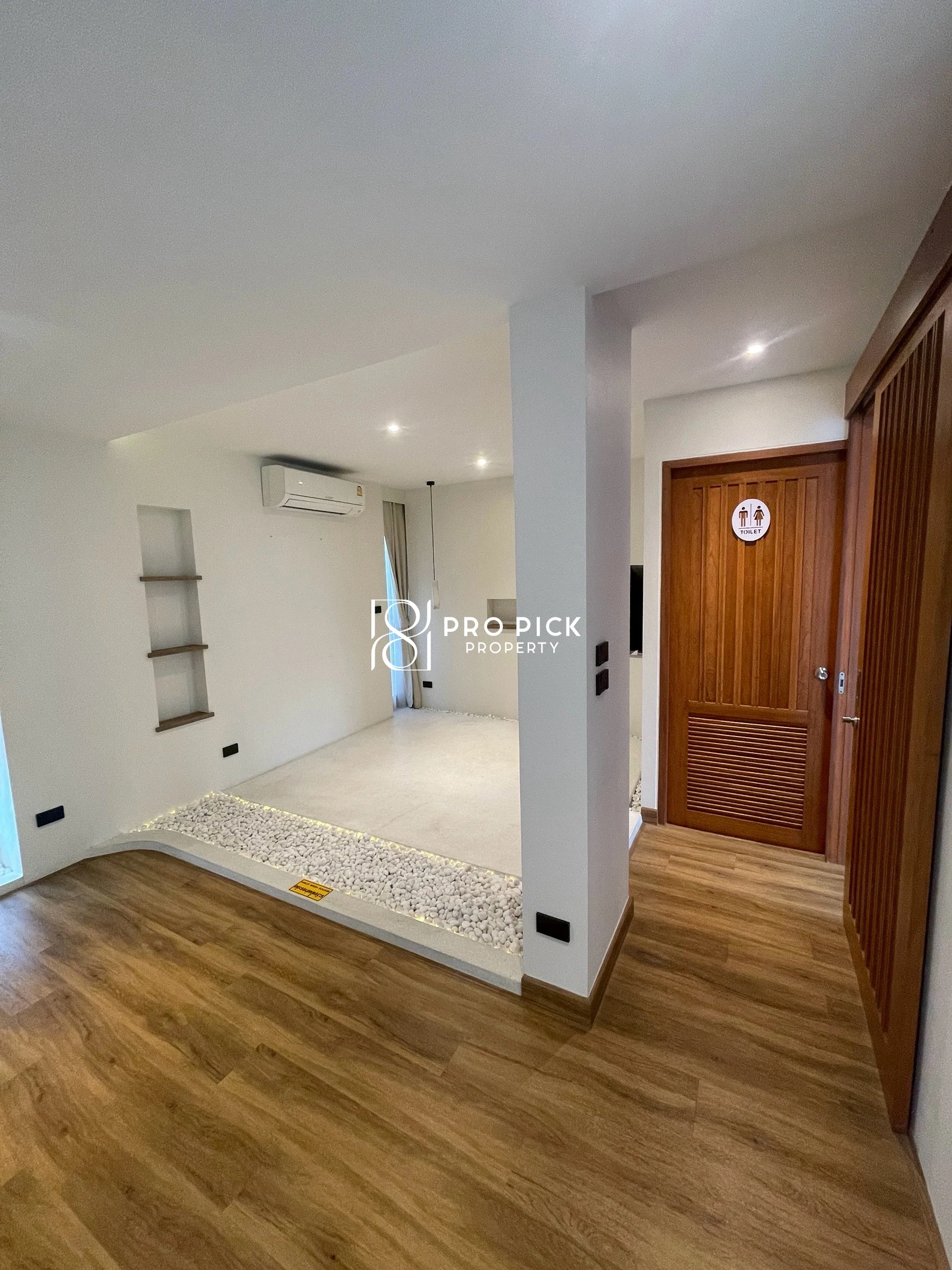 Home Office in Watthana, 135,000 THB/mo more photos