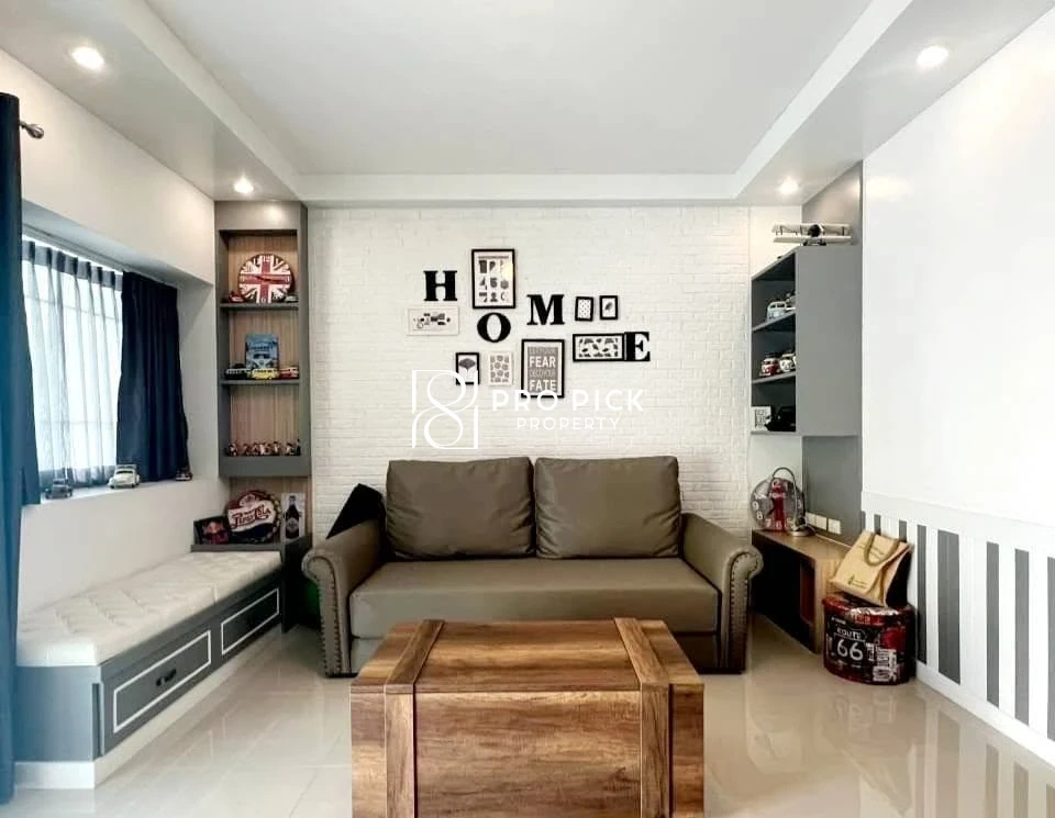 2 Bed Townhouse in Bang Na, 30,000 THB/mo photo 2