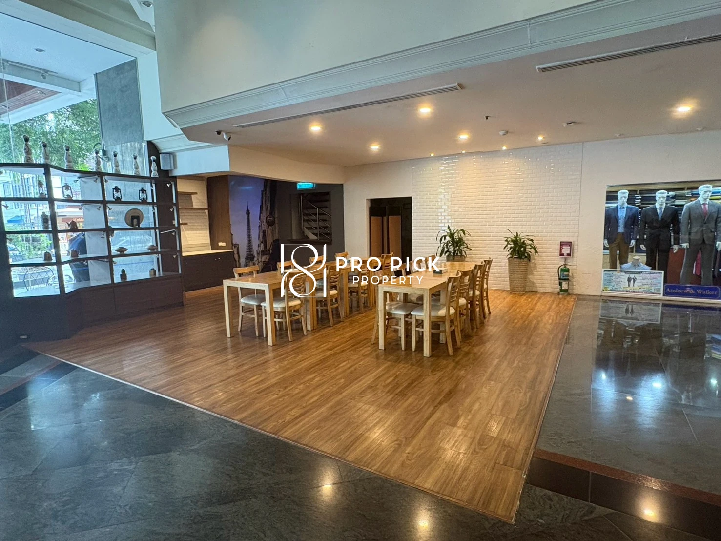 Retail in Watthana, 80,000 THB/mo