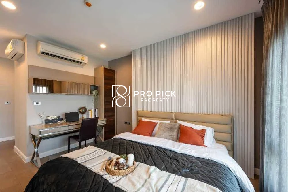 2 Bed Condominium in Khlong Toei, 85,000 THB/mo photo 3