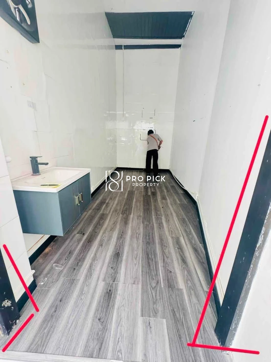 Retail in Khlong Toei, 28,000 THB/mo photo 3