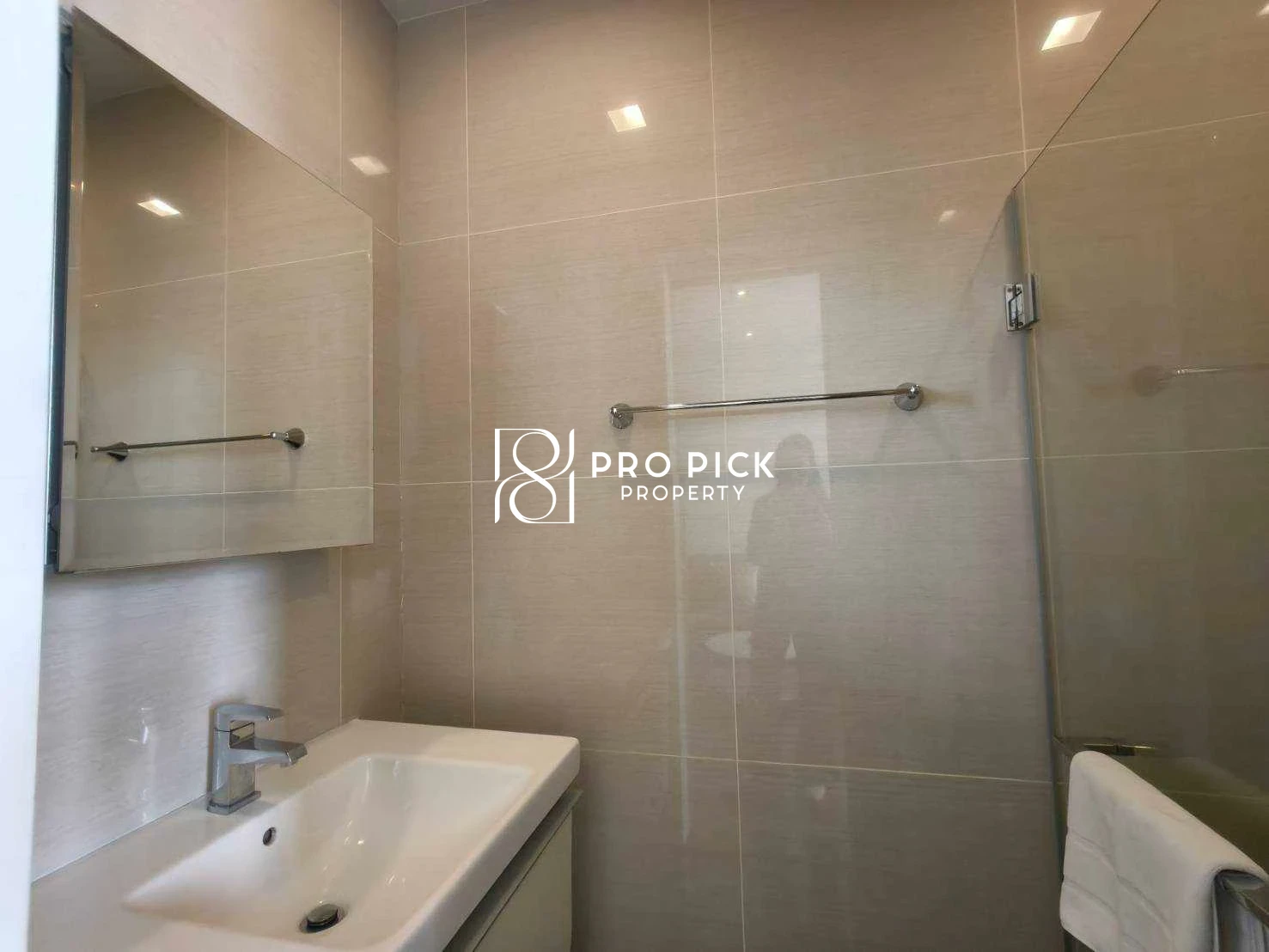 1 Bed Condominium in Khlong Toei, 22,000 THB/mo photo 4