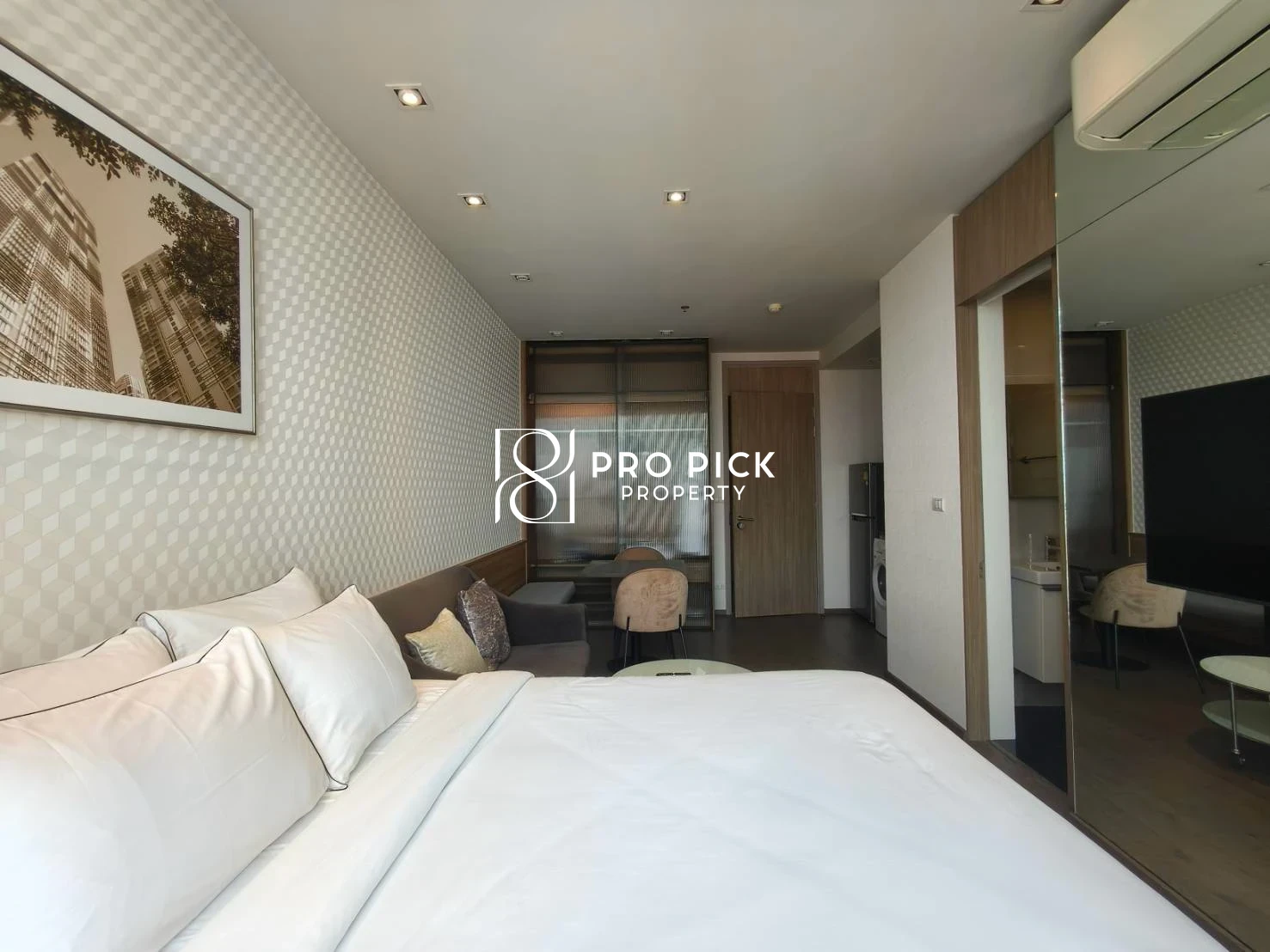 1 Bed Condominium in Khlong Toei, 22,000 THB/mo