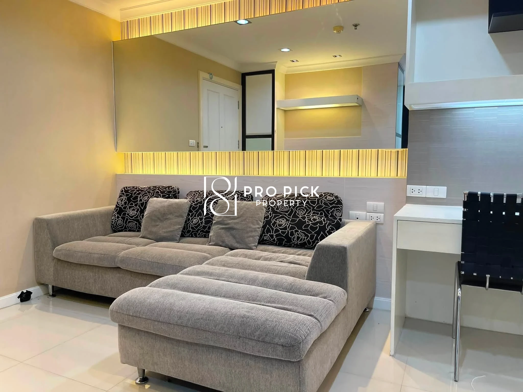 1 Bed Condominium in Huai Khwang, 16,000 THB/mo - cover