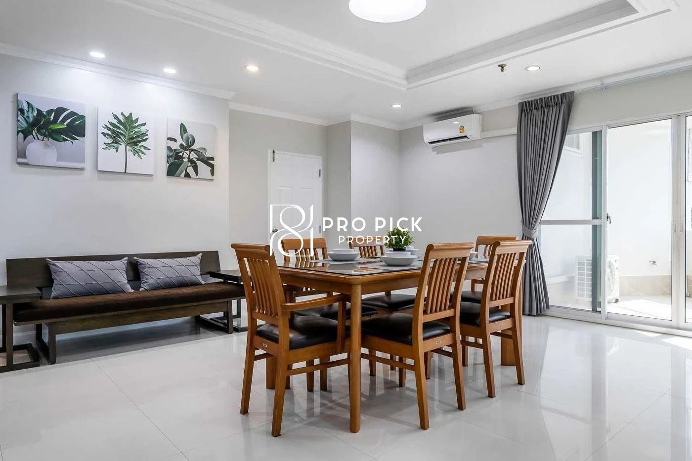 3 Bed Condominium in Watthana, 70,000 THB/mo